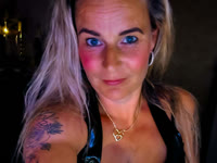 Hey, I am a 43 year old horny mommy from Amsterdam, the Netherlands.
Like jiggling natural titties and wet pussy