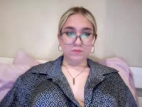 I love to talk about various interesting topics, dominate, and tell how I spend my day)