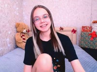 My dear, I am a girl with the appearance of an angel, but inside me there is a little devil who is ready to pounce on you in a second and love you. I really love long conversations, handsome men and watching how they want me.