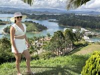 camera chat AuraCrhistina