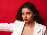 beautiful cam girl EmiliMua
