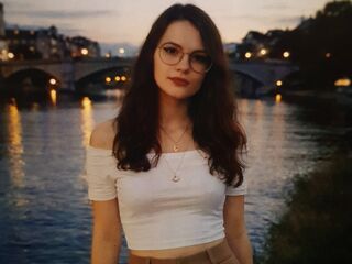 girl slave web cam MazeHistoria