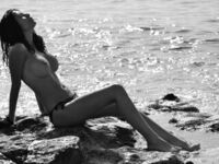 girl topless AdrianaHunter