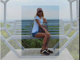 adult web cam chat room Akhisha