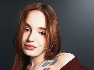cam girl playing with sextoy AmyRass