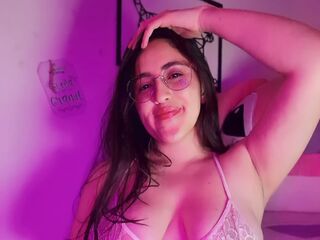 cam girl AmyVele