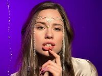 cam girl masturbating with vibrator AngelineDivinne