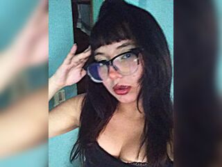 topless cam girl AnnyPhol