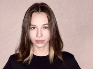 nude camgirl pic ArtieOuinones