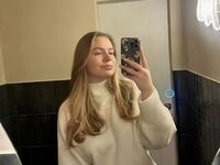 adult live web cam AryaThomas