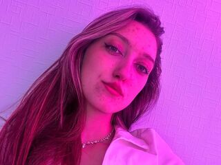 sex cam show BrandieBeninati