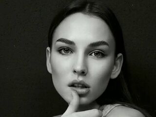 adult webcam chatroom CariGugliuzza