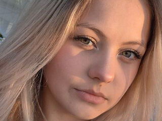 camgirl CarissaRolark