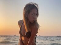 camslut topless DeirdreNatalia