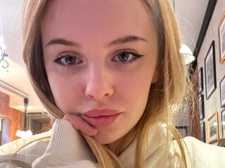 free nude live show DevonaBradner