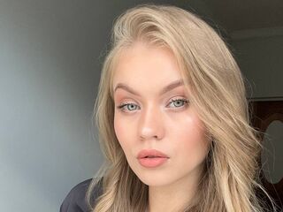 cam girl cam chat ElaraBrooks