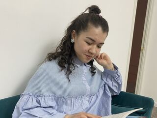 camslut topless EllyJames