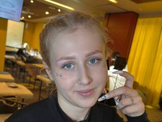 chat room cam EmelinaKrider