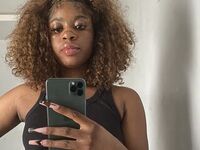 cam girl playing with vibrator EnoyElla