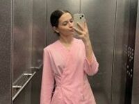 hot cam girl fingering shaved pussy FeleciaSirak