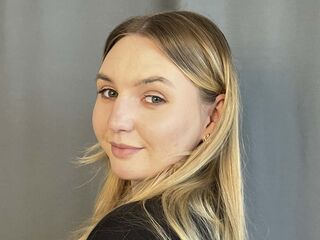 hardcore sex show FloraBrenden