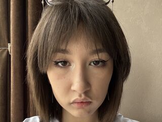 camslut showing tits GraciaWitsell