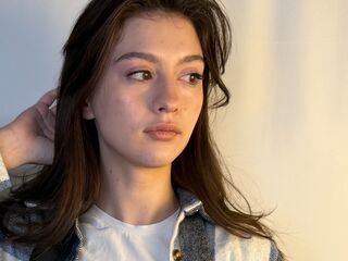 camgirl masturbating with sextoy HermilaKegerries