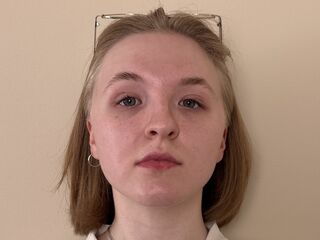 naked girl with webcam masturbating with sextoy HienRosse