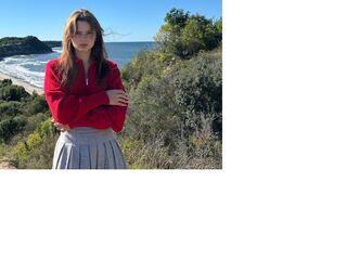 fingering girl JaneeLoszynski