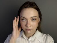 naked girl with webcam masturbating with sextoy JaniceChambers