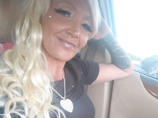 cam strip tease JessikaCarter