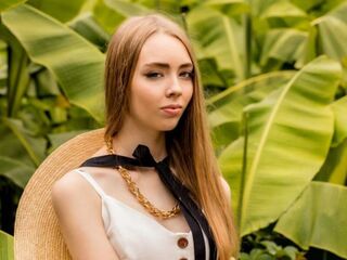 girl topless JettieMecca