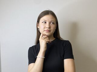 live sex cam picture JoellenMishler