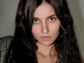 webcam strip tease show JolineDurda