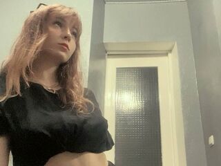 naked cam girl KatheSanagustin