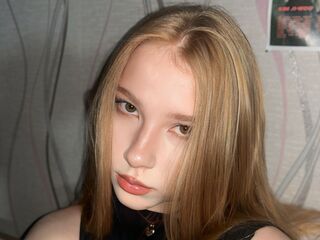 cam girl masturbating with vibrator KierstenBarager