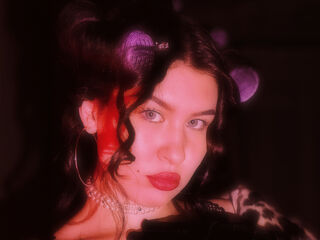 nude camgirl picture LarondaSuitt