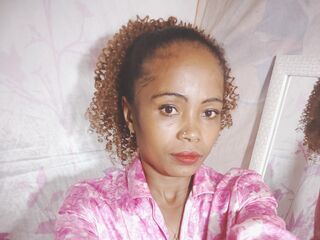 live cam show LayahMorgane