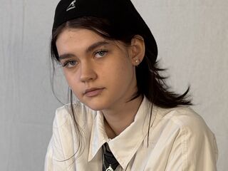 shower LeannMolineaux