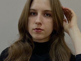 camwhore fingering shaved pussy LeomaAzimi