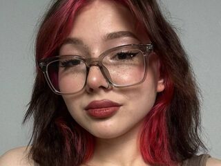 shower webcam LessyGrayce