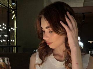 free video chat room LuxeLina