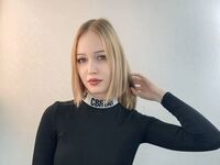 cam girl masturbating with sextoy LynneAney