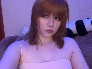 camgirl playing with vibrator MiSokimo