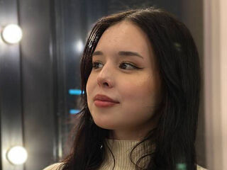 nude webcam girl picture MikiPellon