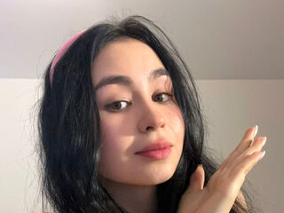 hot cam girl masturbating with dildo MinnieMile