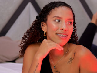 fingering camslut NicoleBakker