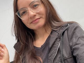 camwhore masturbating with vibrator NyssaraLasso
