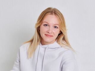 cam girl playing with sextoy RhonaBrechtel