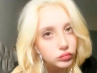 adult webcam chatroom RubiAntonakos